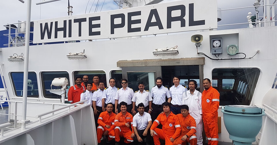 White pearl crew for rescue