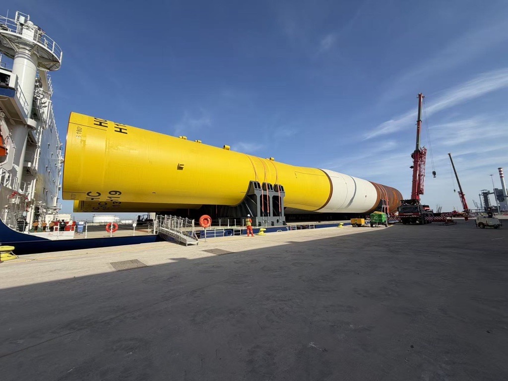 KING ONE heavy deck carrier transporting offshore wind monopiles